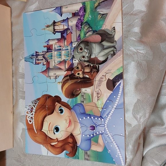 Cardinal•Disney Junior•5 Wood Puzzles• Work-Space/Storage Tray - Picture 6 of 11